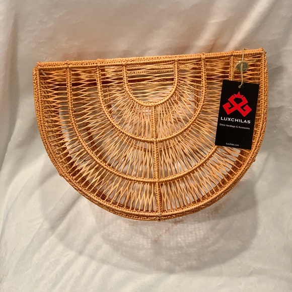Luxchilas Half Moon Iraca Straw Bag, NWT! - Picture 2 of 12
